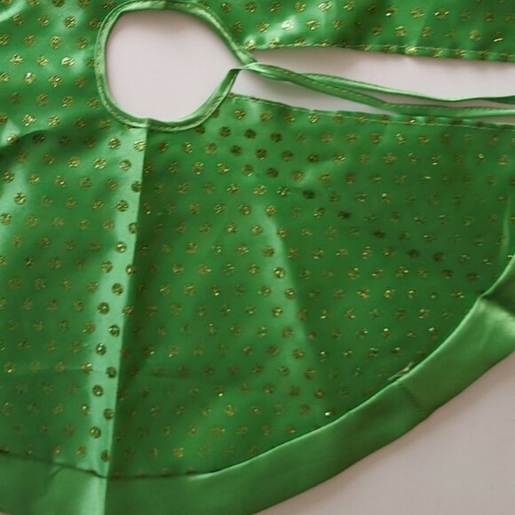 Mini Christmas Tree Skirt - Picture 3 of 5